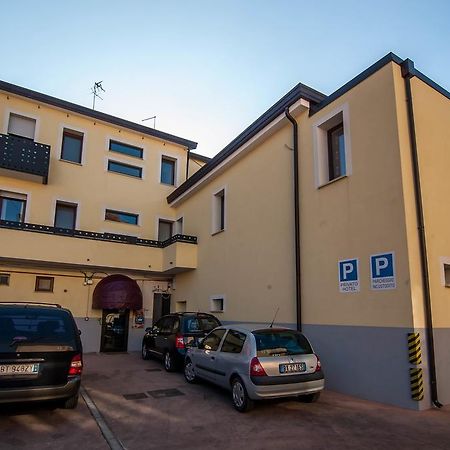 Al Piccolo Hotel Mestre Exterior photo