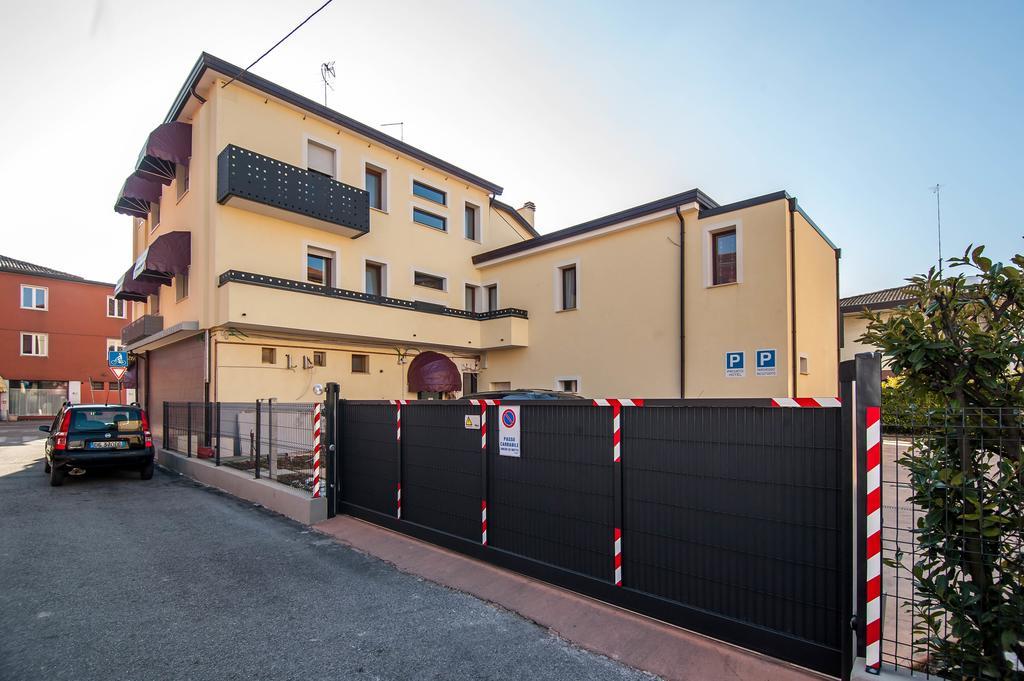 Al Piccolo Hotel Mestre Exterior photo