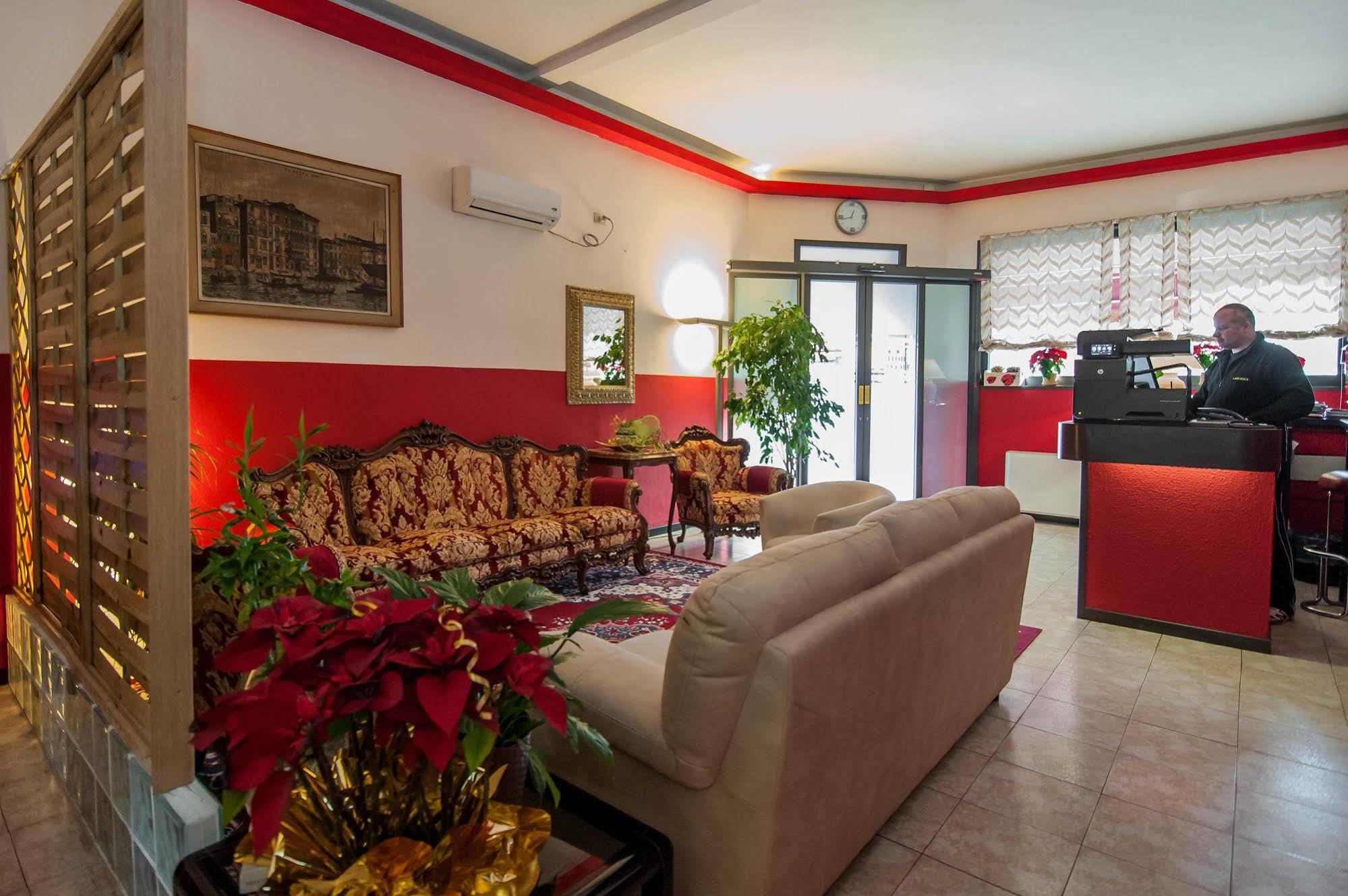 Al Piccolo Hotel Mestre Exterior photo
